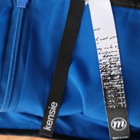 Kensie Blue A-Line Mini Dress, Cap Sleeves, Hummingbird Pattern, Belt, Zipper - Picture 9 of 12